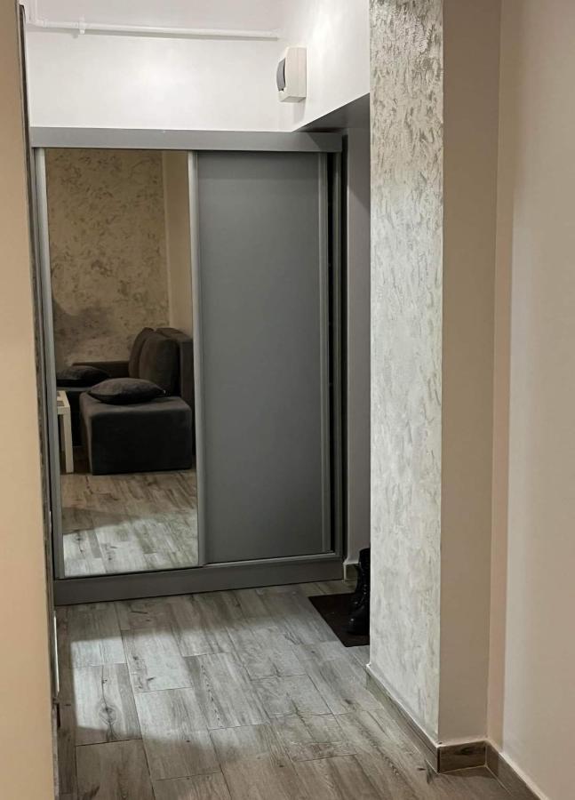 Modern & Elegant Apartament Craiova Exterior foto